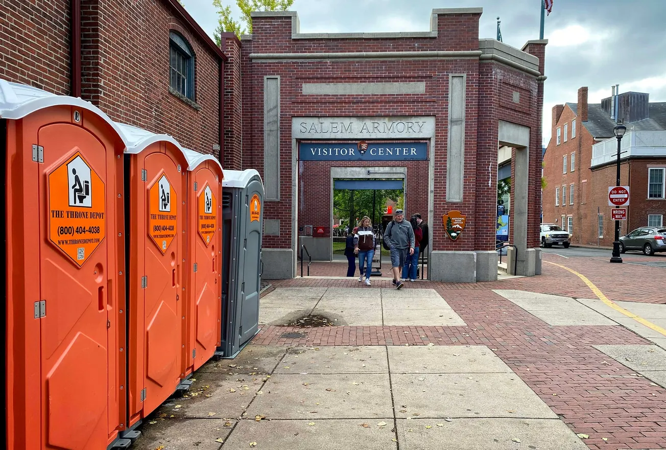 La “Ciudad de las Brujas” se moviliza para reabrir el centro de visitantes para Halloween