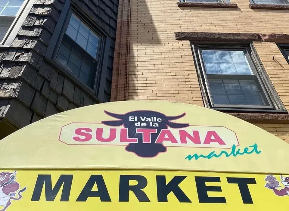 Mercadito de productos latinos abre nueva ubicación en Everett