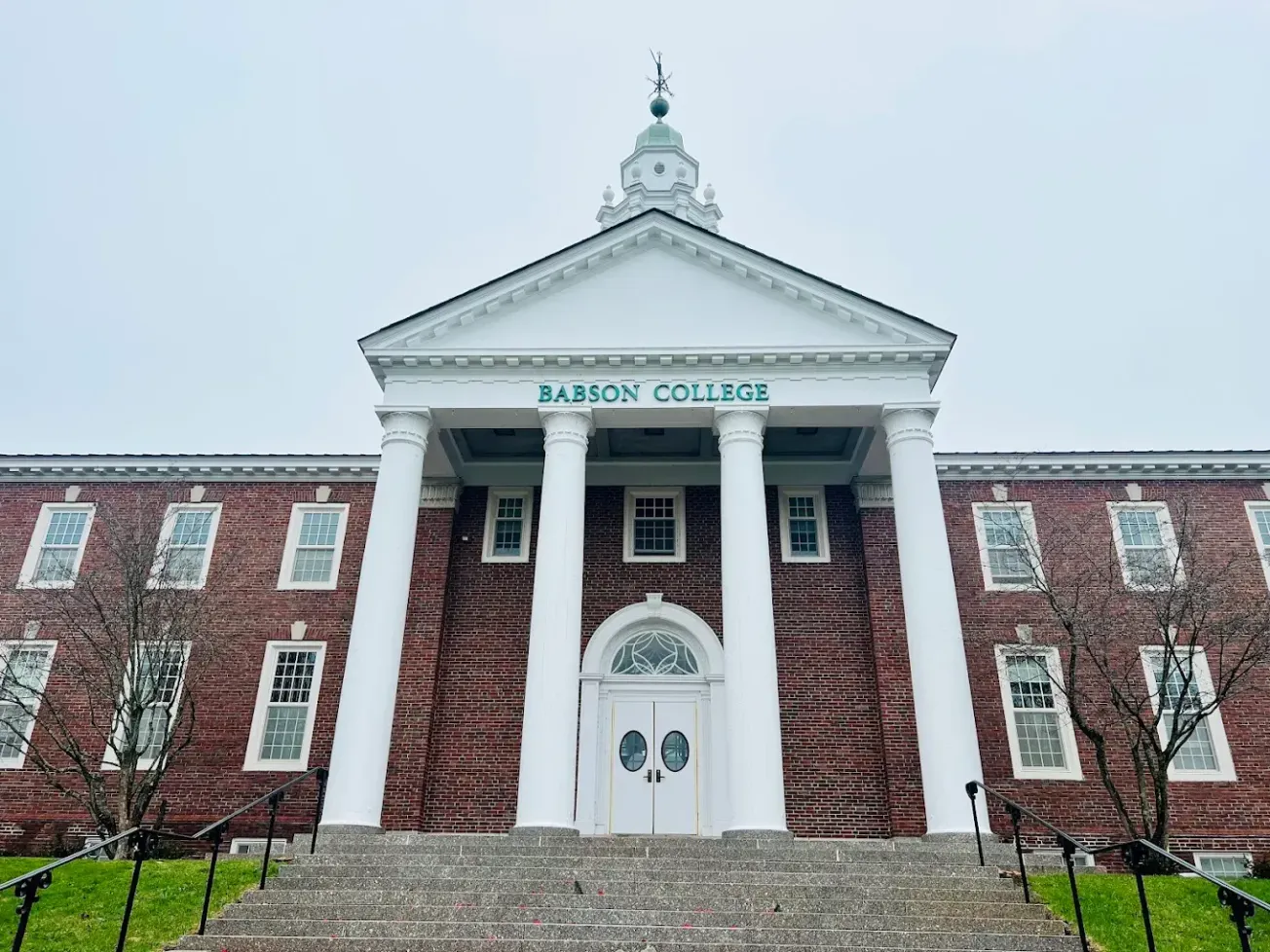 Fiscal federal pide disculpas tras deportación de estudiante de Babson College detenida en el aeropuerto