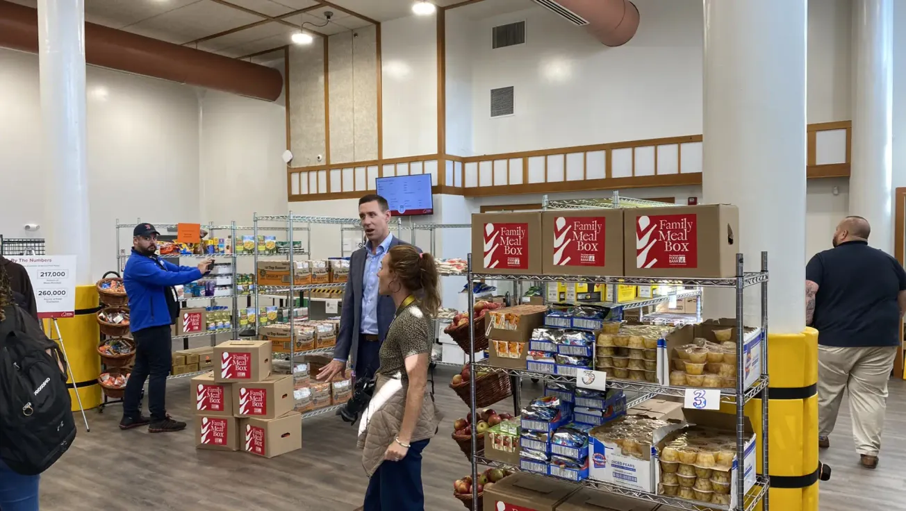 Catholic Charities hizo un “llamado especial” para recibir donaciones en Miércoles de Ceniza ante recortes federales