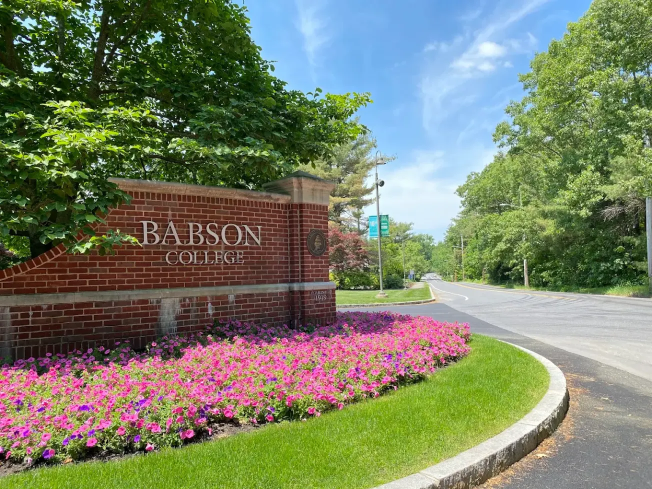 La Administración Trump niega el regreso a EE. UU. de una estudiante de Babson deportada por error