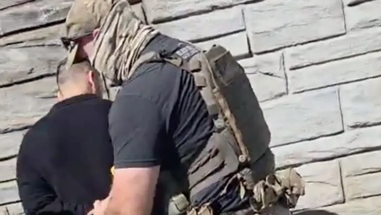 La cooperación con ICE es común entre las fuerzas del orden en Massachusetts, según revela un nuevo informe