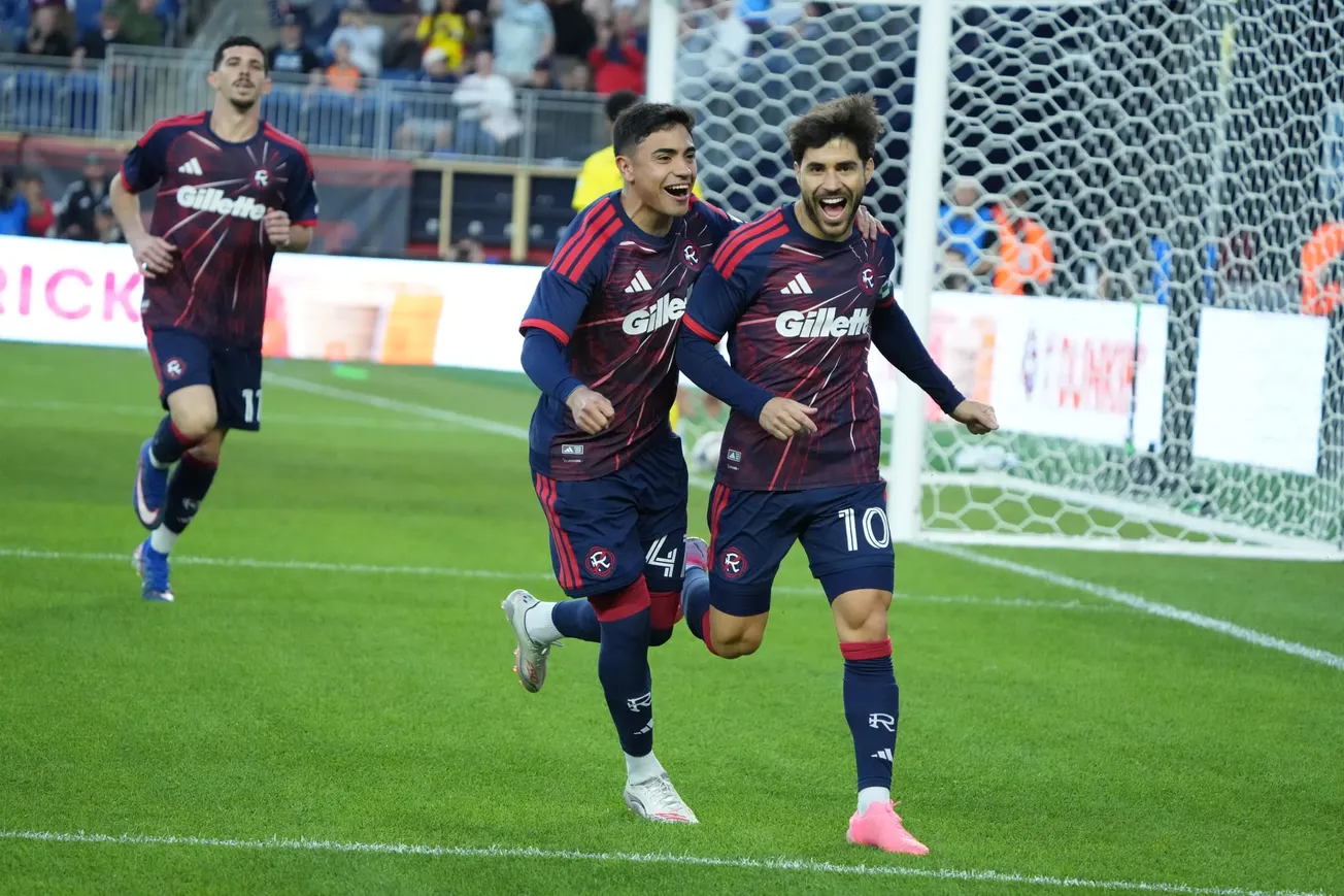 Revolution derrota 2-1 a Minnesota United y vuelve al segundo lugar de la conferencia del Este en la MLS