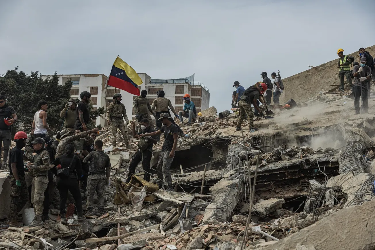 Venezuela cinco días después del terremoto: 1,430 muertos y 50,000 desaparecidos bajo los escombros