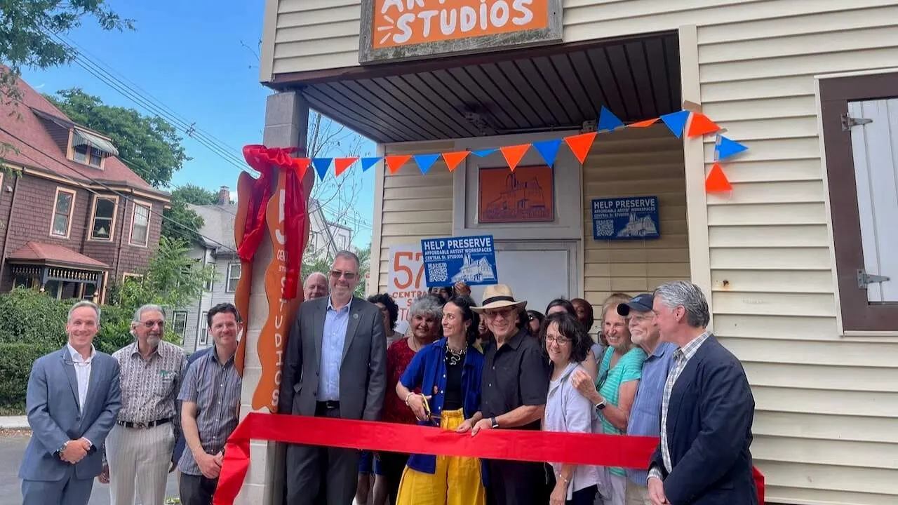 Un grupo de artistas de Somerville ya no tiene que temer al desalojo