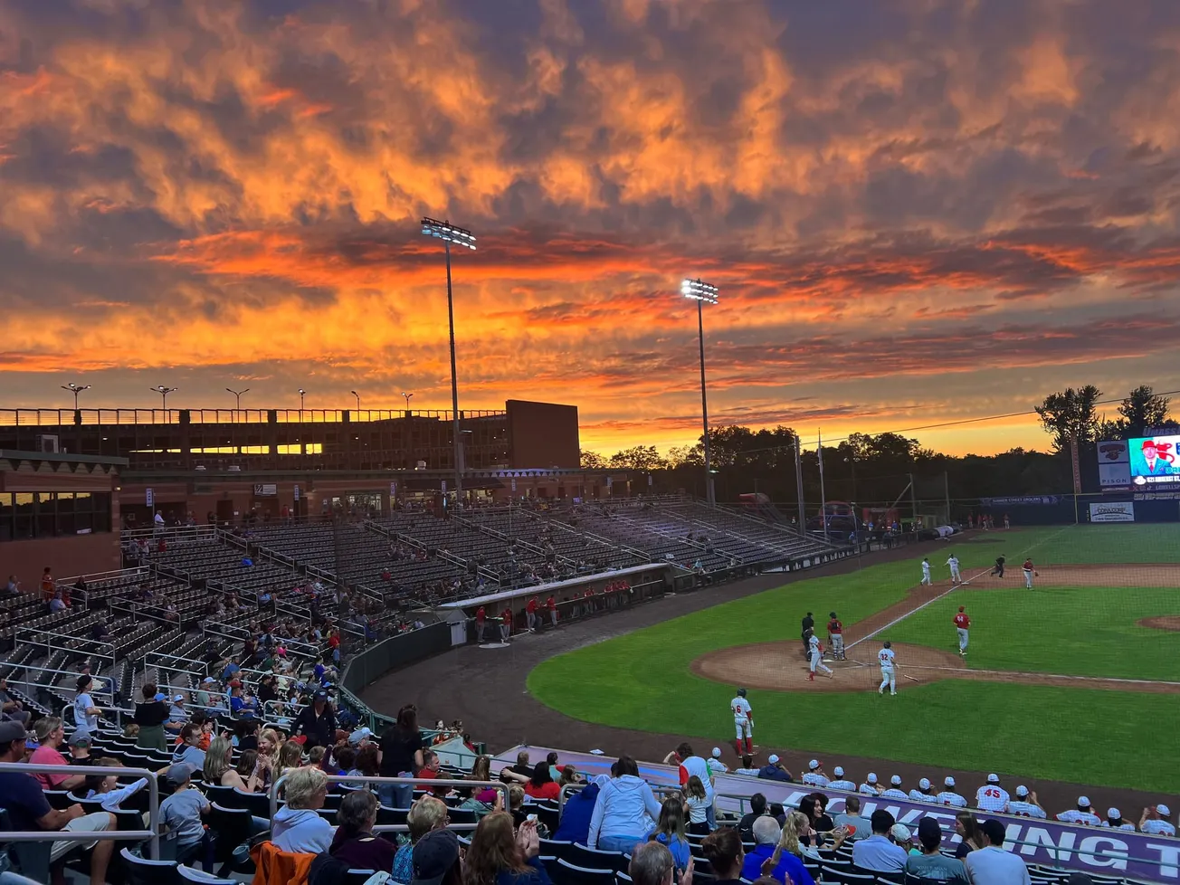 Se acerca la Noche Latina de los Lowell Spinners este fin de semana