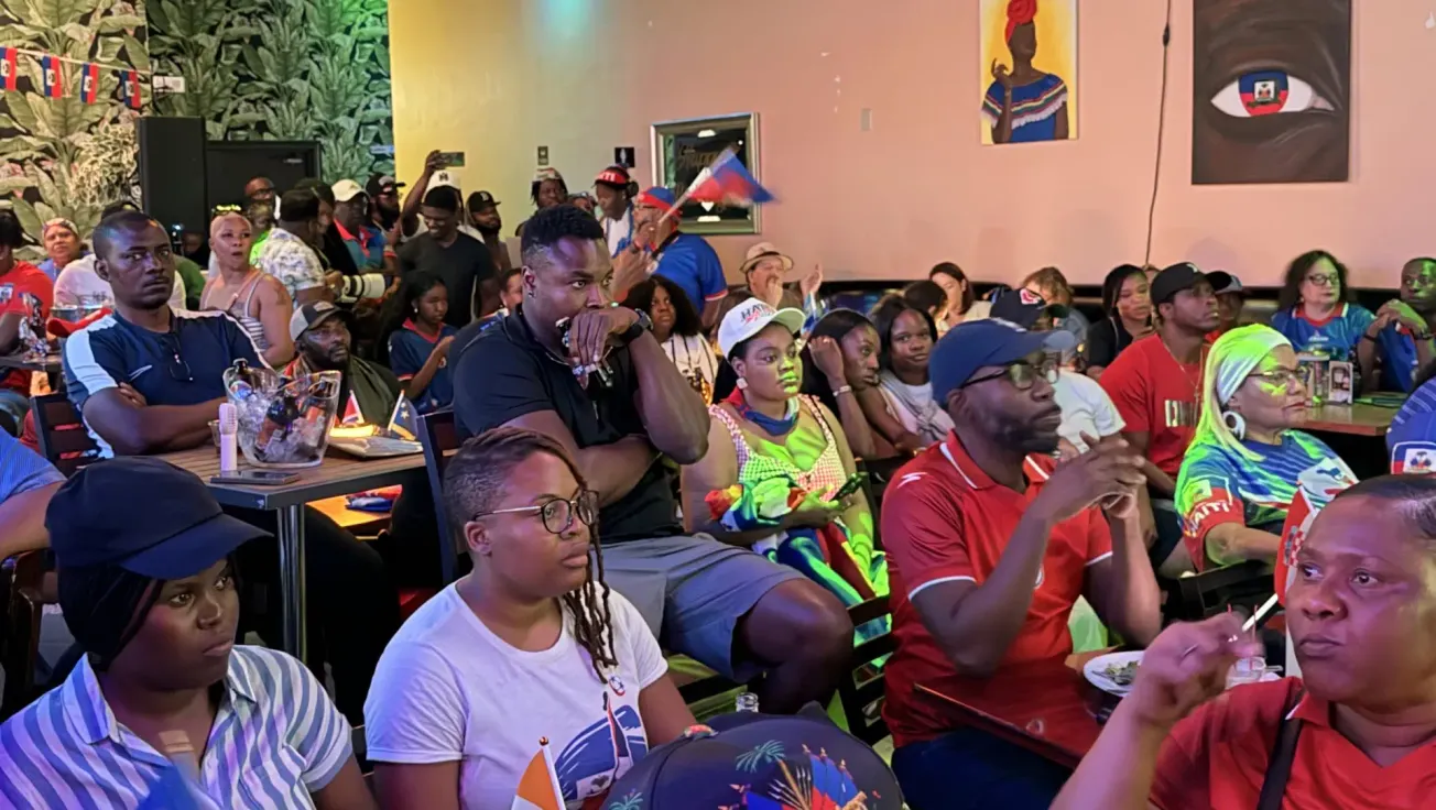 Comunidades locales haitianas y brasileñas se reunieron en Everett mientras sus selecciones nacionales se enfrentaban en el Mundial