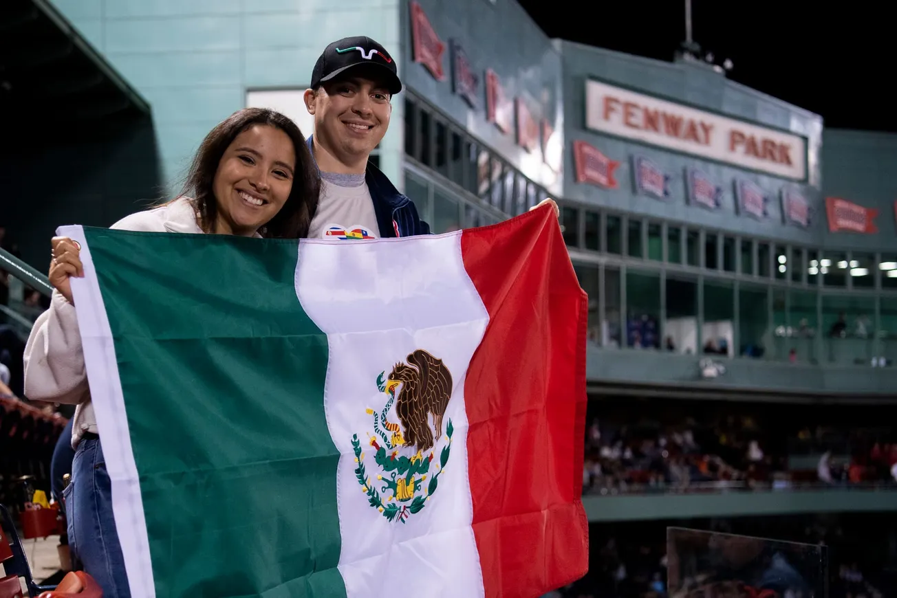 Los Red Sox regresan al Fenway para celebrar la herencia hispana