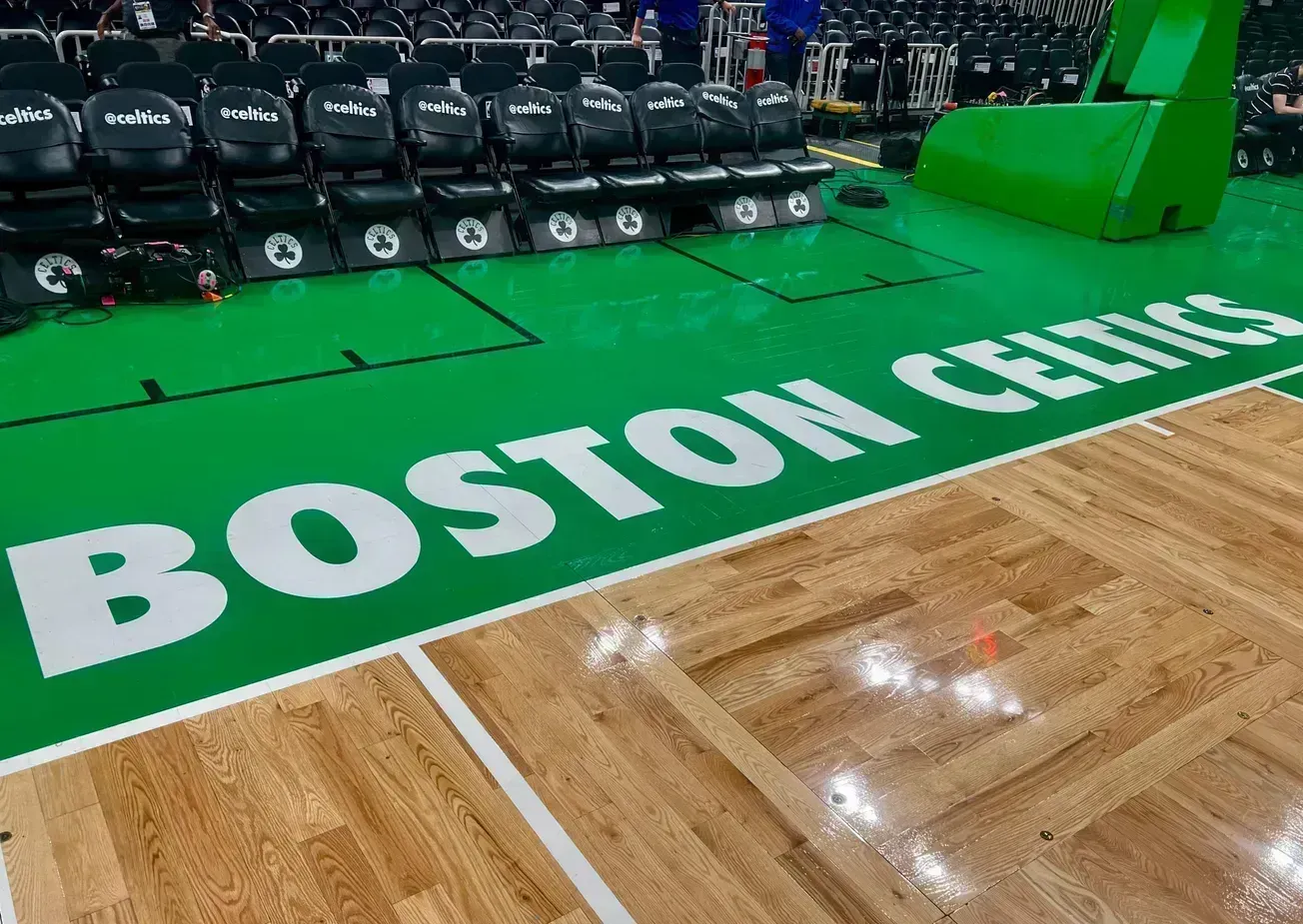 Después de 10 años, Celtics envían a Jaylen Brown a Philadelphia