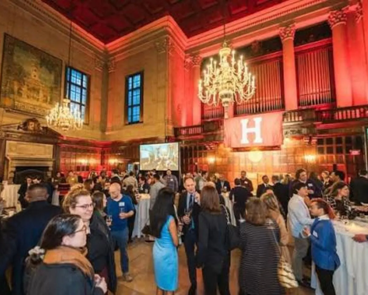 La conversación “America Speaks Spanish?” llega al Harvard Club of Boston