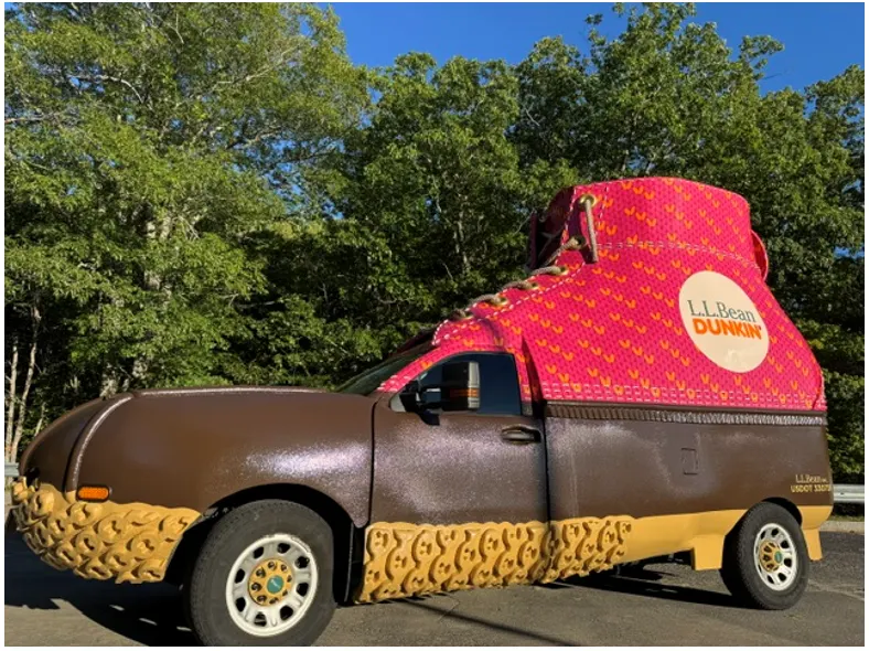 Dunkin' y L.L.Bean lanzan su primera colección con café y donas gratis este domingo en Seaport