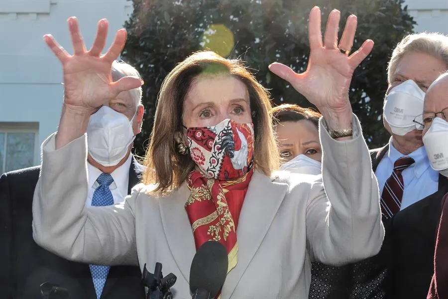 Nancy Pelosi marca un plazo de dos semanas para aprobar el paquete de estímulo