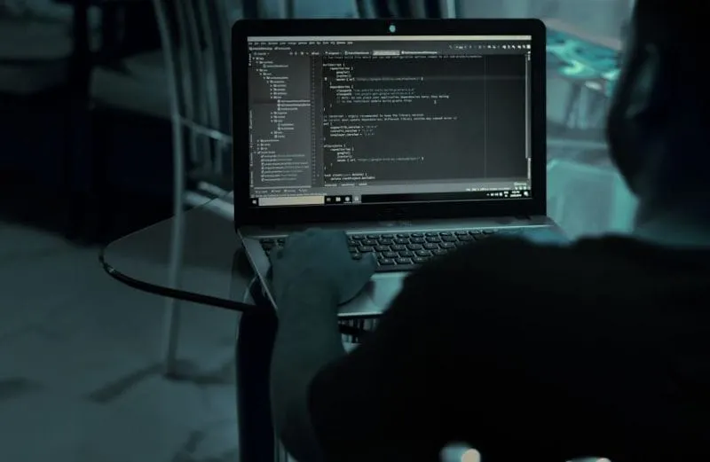 EE. UU. acusó a tres programadores norcoreanos de piratear $1,3 mil millones