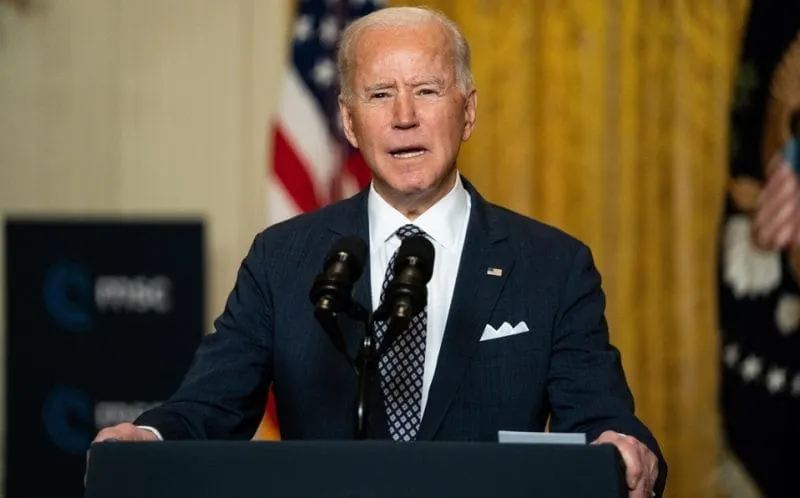 Agenda educativa de Biden expandiría el rol federal