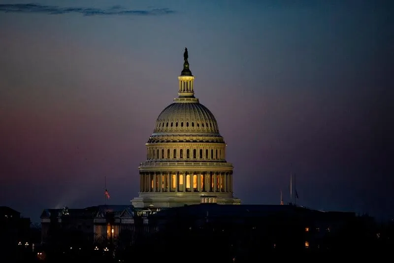 Médico del Capitolio reitera que se deben usar mascarillas en el lugar