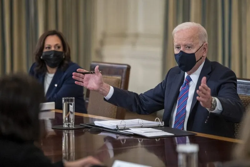 Biden recurre a Harris para liderar los esfuerzos en la frontera sur