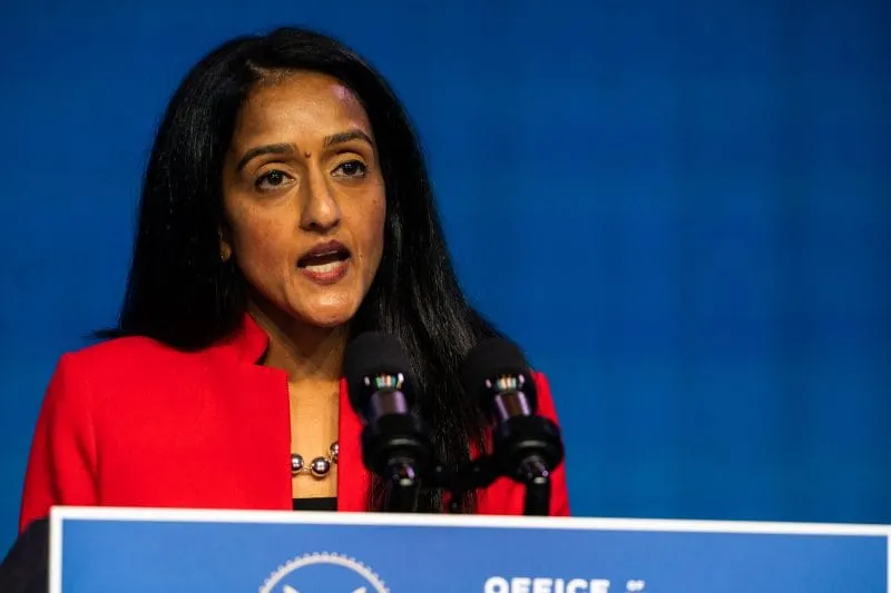 Los conservadores anti-Trump se unen para respaldar a Vanita Gupta