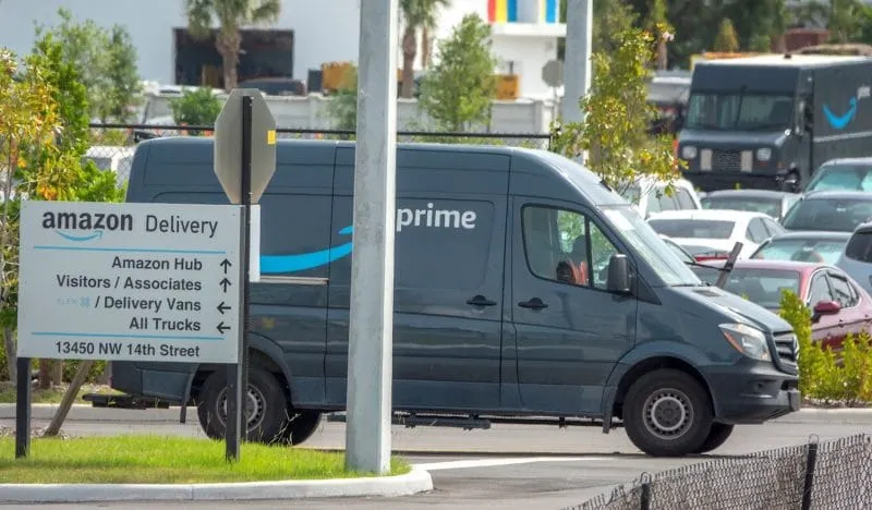 Trabajadores del almacén de Amazon en Alabama rechazan la sindicalización