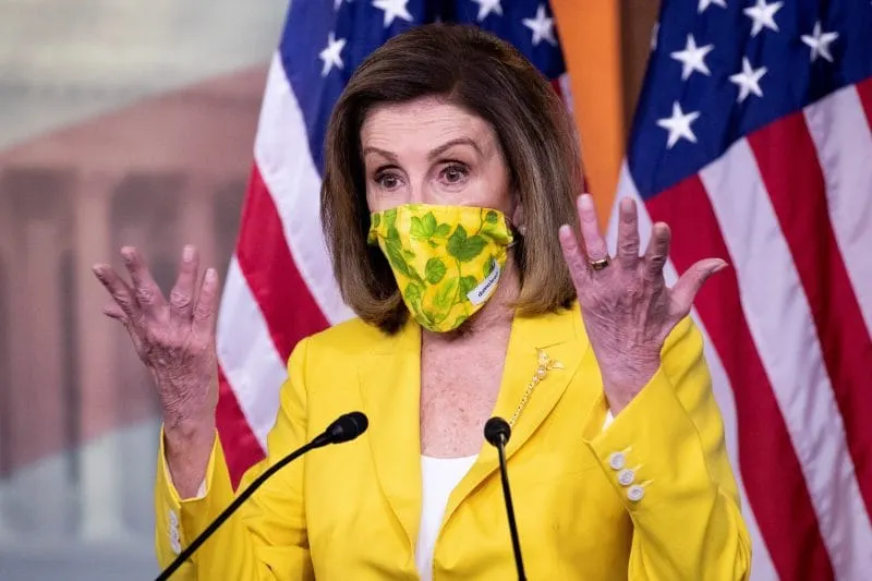 Nancy Pelosi cuestionó que Kevin McCarthy promocione alivio económico para restaurantes