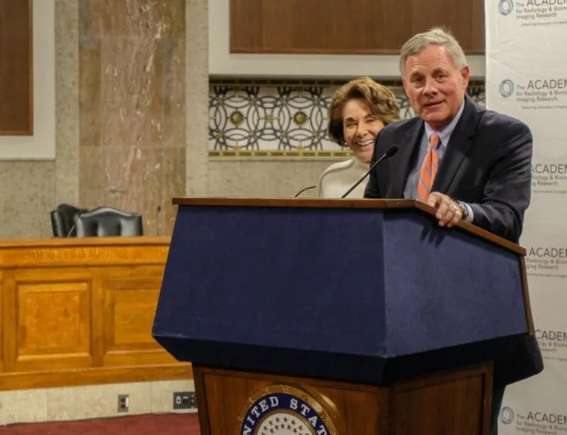 DECLARACIÓN. “Se necesitan reformas estructurales y culturales en los CDC”, dijo el senador. | Foto: Twitter @SenatorBurr.