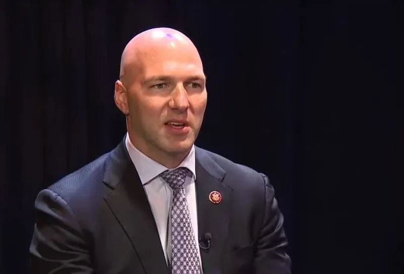 Partido Republicano de Ohio votó para censurar al representante Anthony González