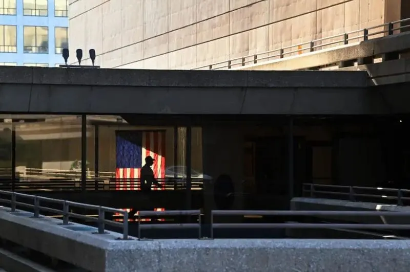 Administración Biden busca que el teletrabajo sea permanente para muchos empleados federales