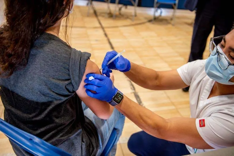 Variante delta: Ex funcionario de Trump pide a los ciudadanos vacunarse para evitar contagios