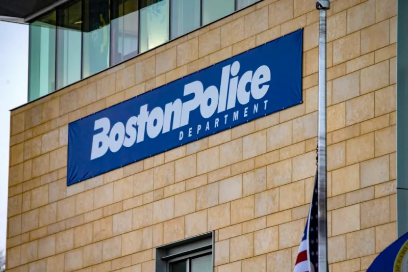 Arrestan a sospechoso del tiroteo ocurrido el mes pasado en una barbería de Dorchester