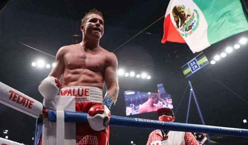 Canelo se prepara como nunca para una cita con la historia. Este es el récord que busca el mexicano