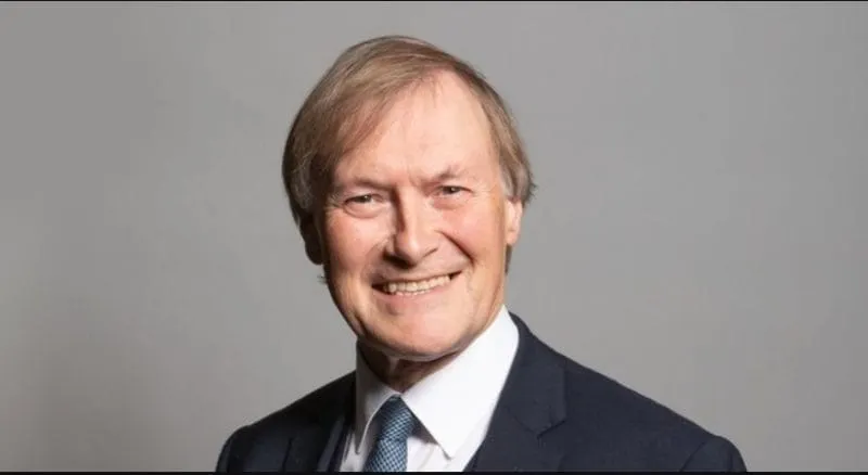 MP David Amess asesinado en Inglaterra de una puñalada