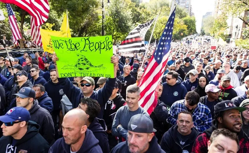 ¿Cómo se cumple el mandato de vacunación en la ciudad de Nueva York?