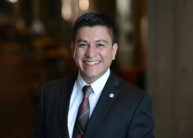 José García-Mota: Un puente entre la alcaldía de Boston y la comunidad latina