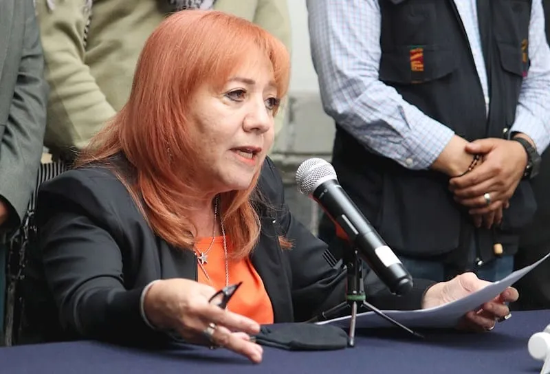 La presidenta de la Comisión Nacional de Derechos Humanos (CNDH), Rosario Piedra Ibarra, mientras ofrece una rueda de prensa