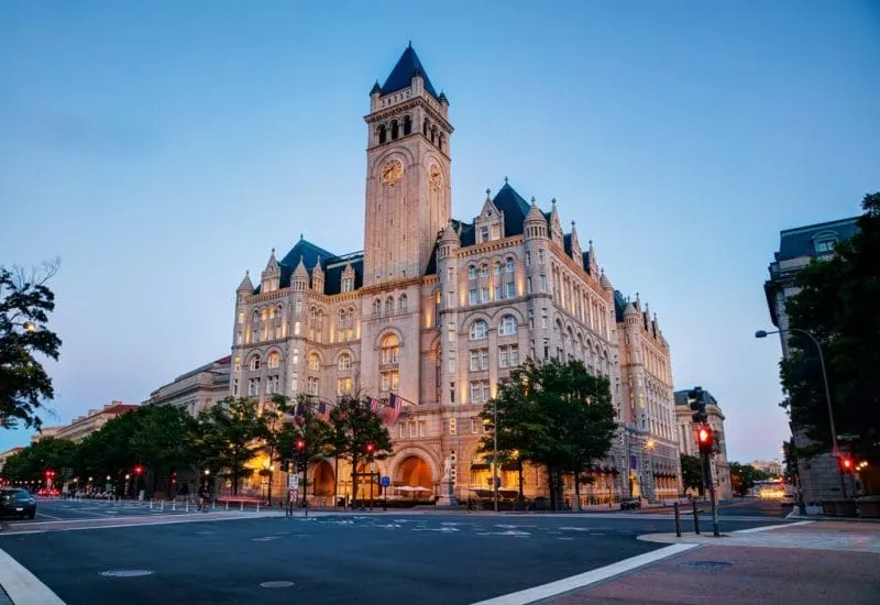 Trump vende un lujoso hotel en Washington DC. Esto es lo que pide por él
