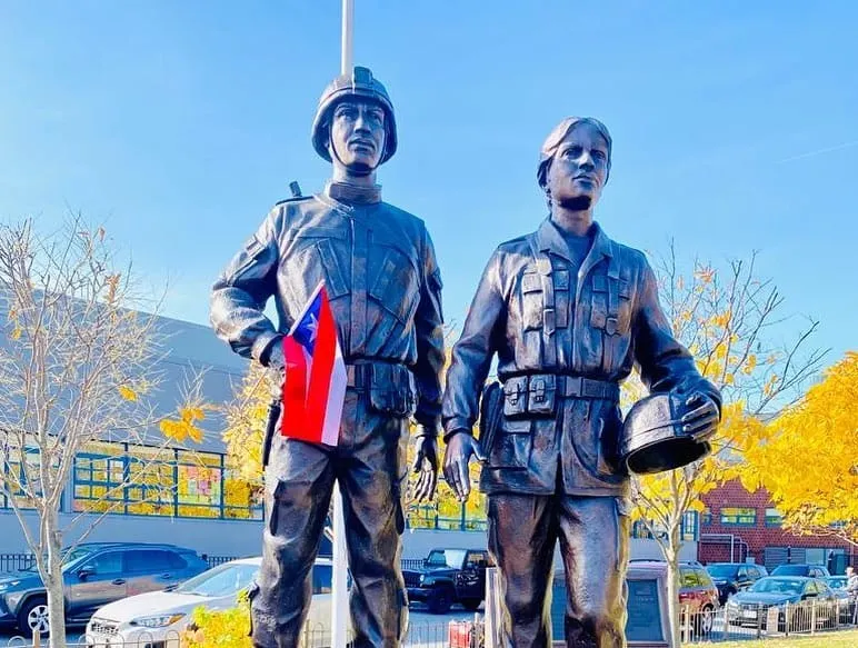 Massachusetts conmemora el Día de los Veteranos con una ceremonia en el State House