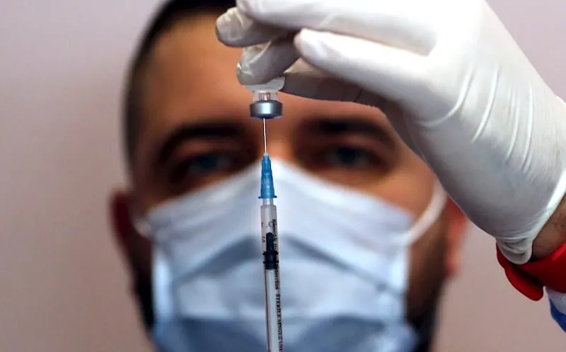 Más obstáculos para los mandatos de vacunación en al menos ocho estados