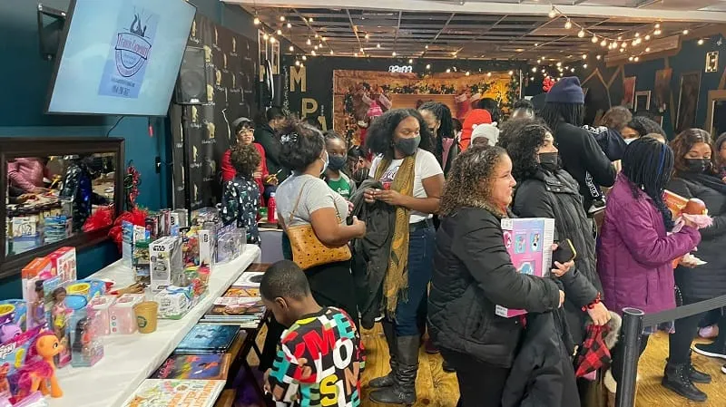 Lugares en Massachusetts donde puedes donar o recibir juguetes esta Navidad