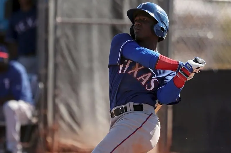 ¿Qué hará Texas con Luisángel, el hermano menor de Ronald Acuña Jr.?