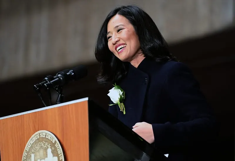 Michelle Wu preside juramentación de los nuevos concejales de la ciudad de Boston