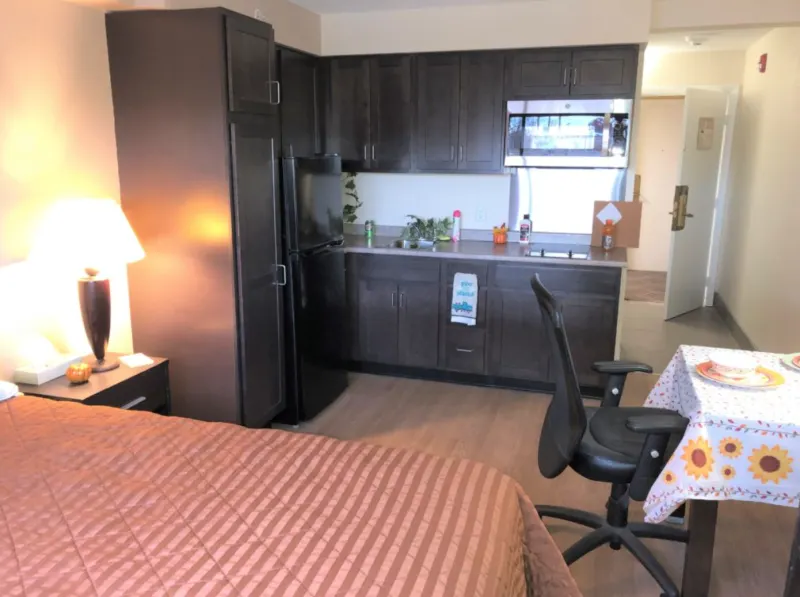 Transforman hotel de Brockton en viviendas asequibles para personas sin hogar