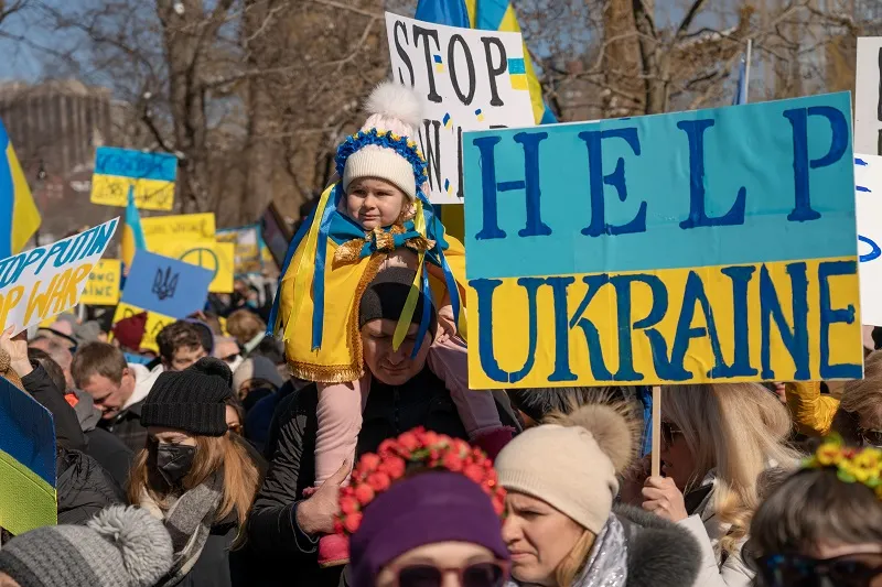 Ucranianos en Boston marchan por el cese de la guerra