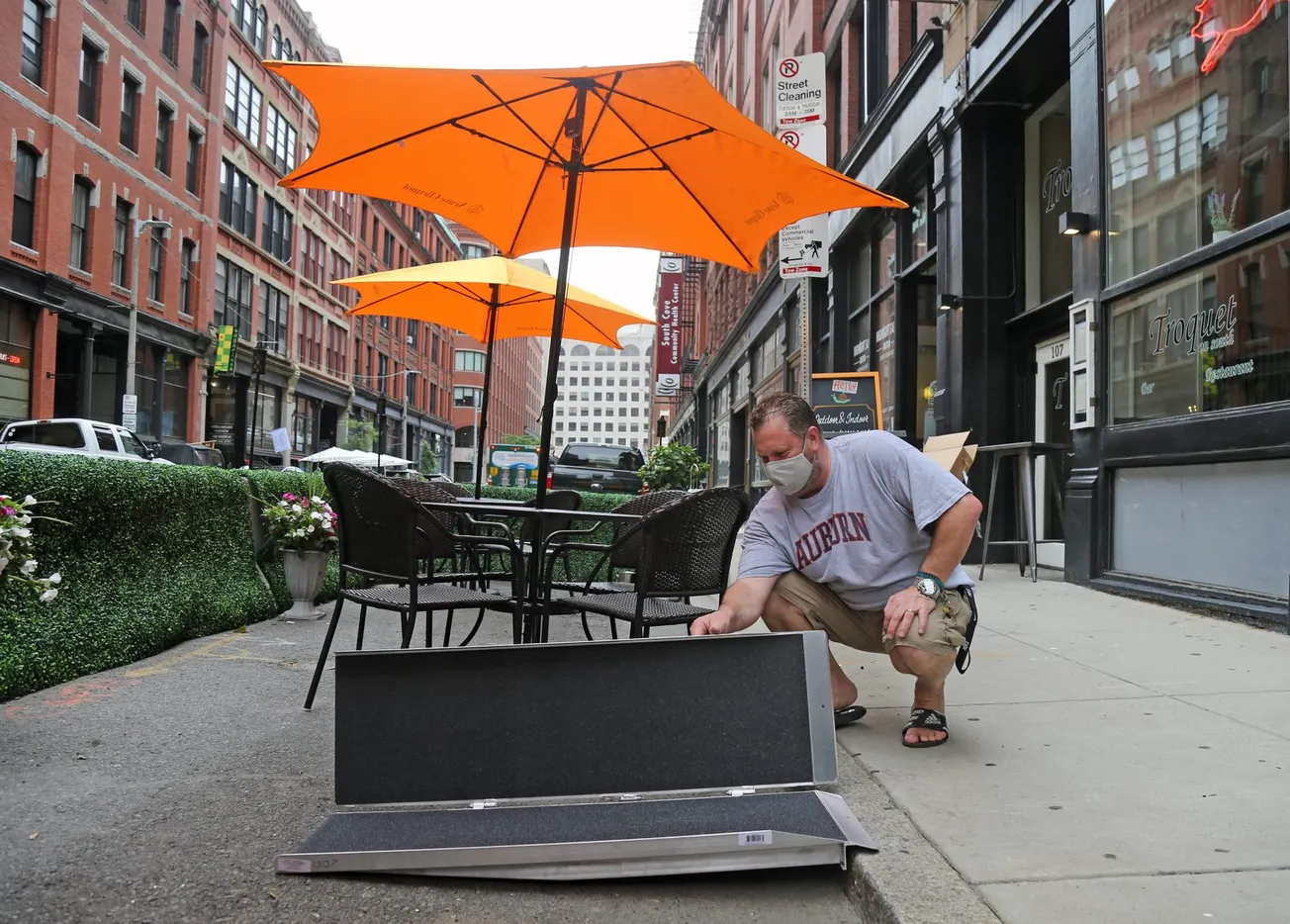 Restaurantes de Chelsea ya pueden aplicar para el programa de comidas al aire libre