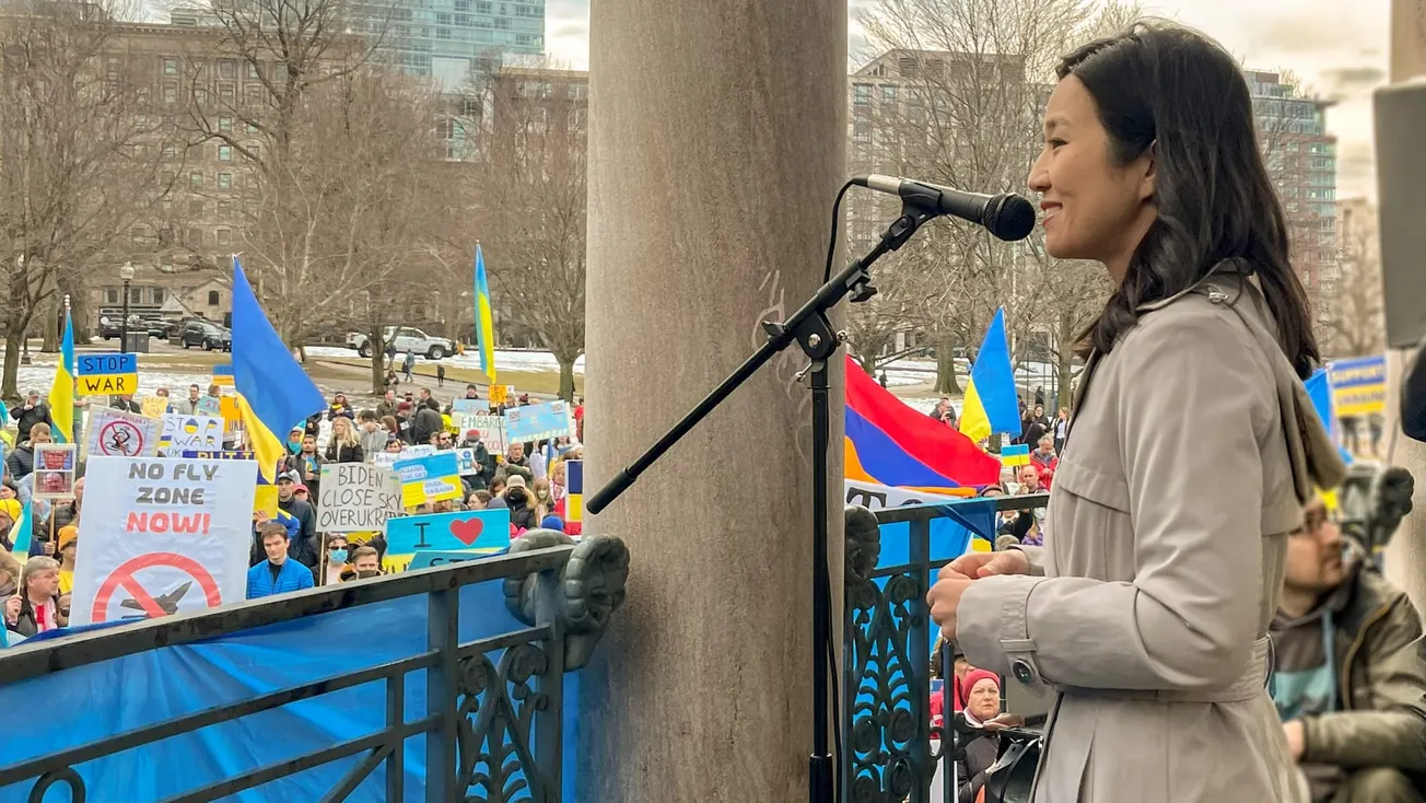 En multitudinaria manifestación la alcaldesa de Boston expresó su apoyo al pueblo de Ucrania