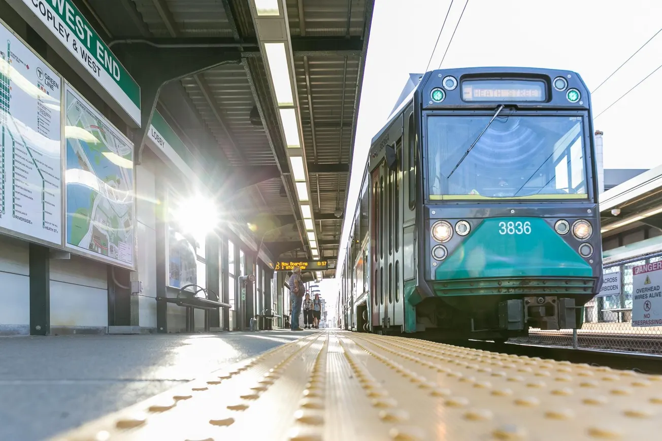 MBTA estrena nueva extensión de la línea verde