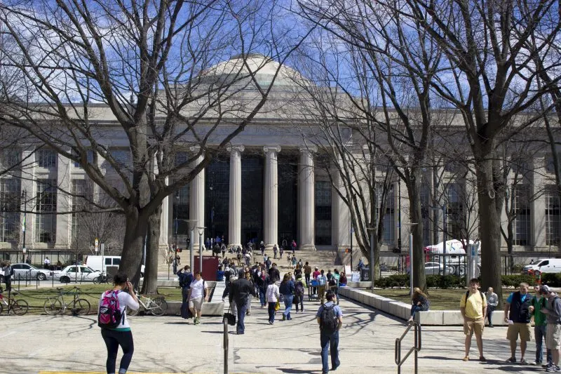 El MIT rompe vínculos con escuela rusa de tecnología