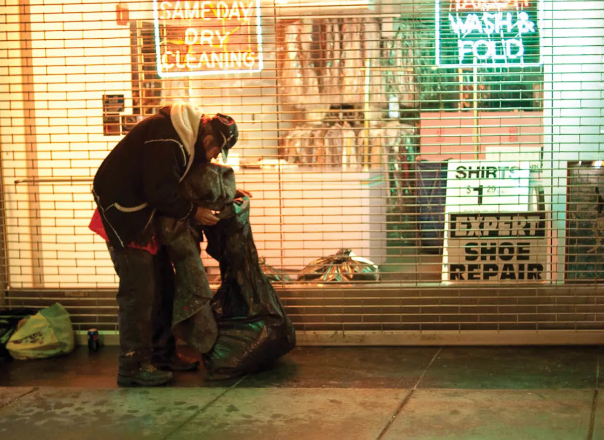 Wu anuncia casi $40 millones para atender a personas sin hogar