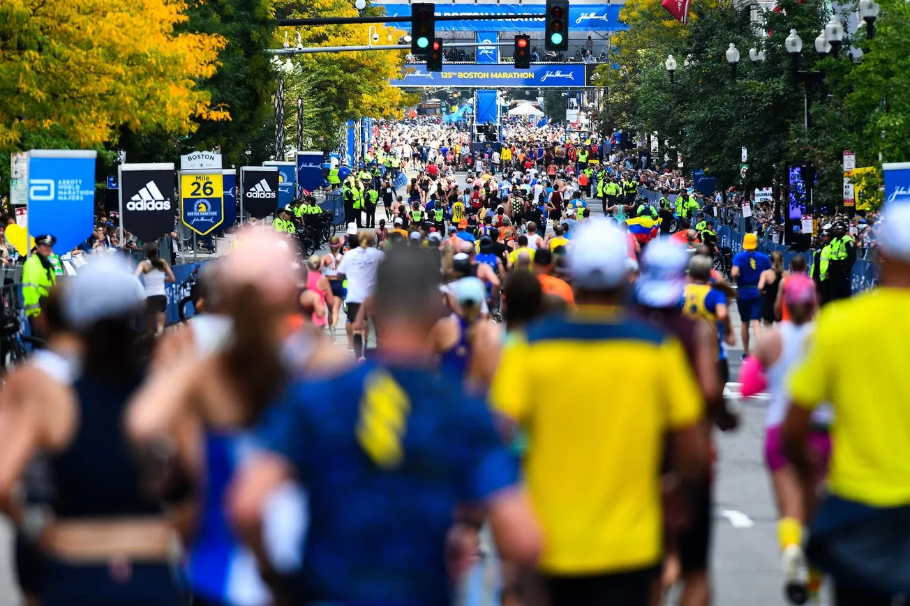 Atletas participando en la ciudad de Boston Foto: Facebook Boston Marathon)