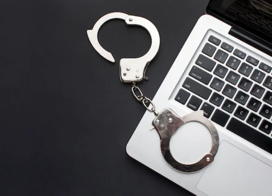 Healey advierte sobre estafas a familiares de reclusos