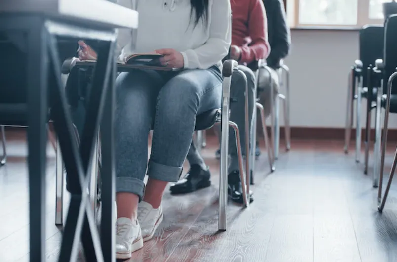 Exigen reforzar políticas para prevenir abuso sexual en escuelas de Massachusetts