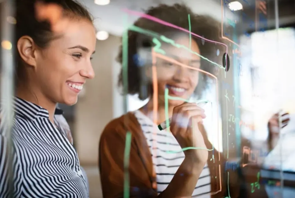 Healey destina $262 mil a trabajos de verano para jóvenes